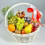Подарочная корзина с фруктами 